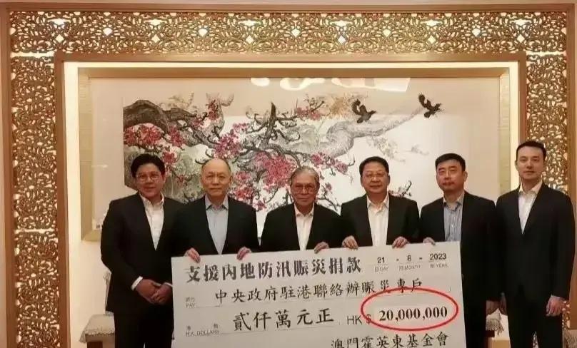 2025年新澳门和香港天天免费精准大全，精选解析与警惕虚假宣传-全面释义、解释与落实